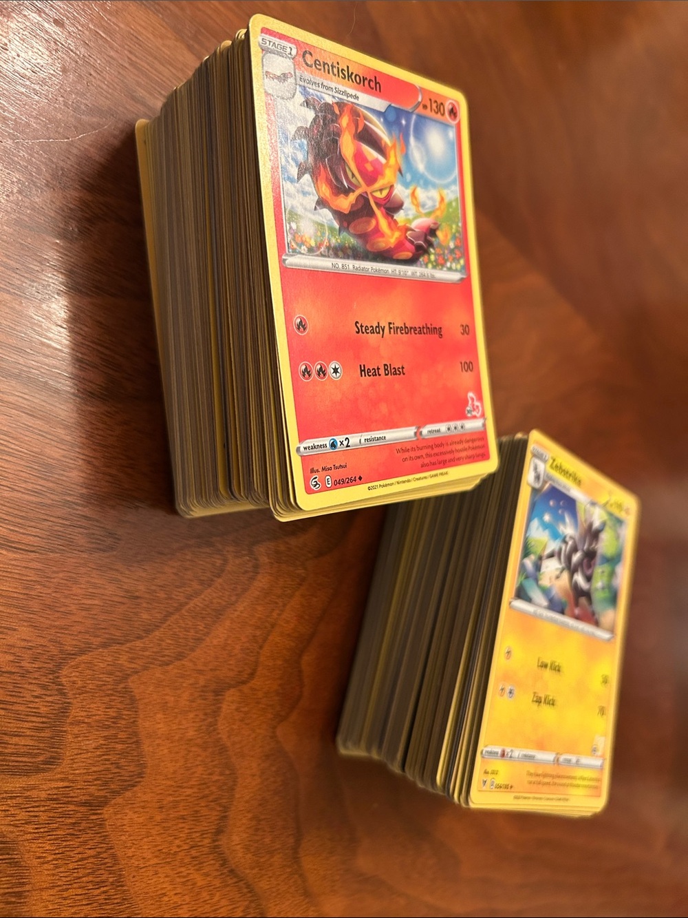 260 Assorted Pokémon Cards - Picture 2 of 3